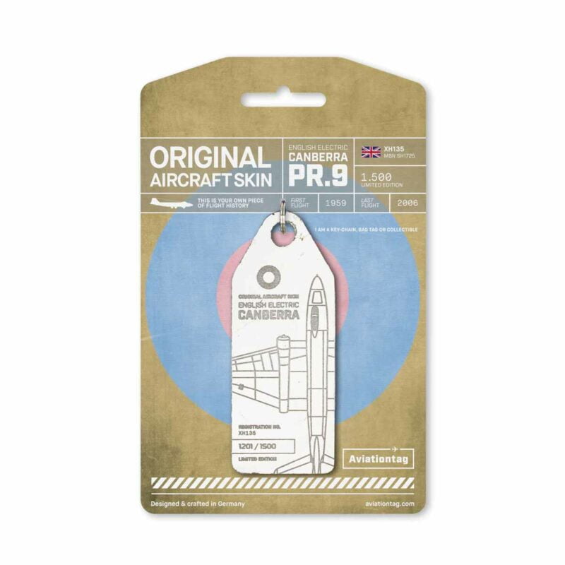 Aviationtag Canberra PR.9 Royal Air Force XH135 weiß