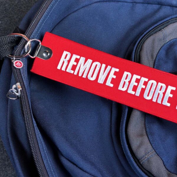 Remove Before Flight Karabiner Schlüsselanhänger big