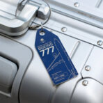 Aviationtag Saudi Arabian Airlines Boeing 777 HZ-AKN blau – Bild 4