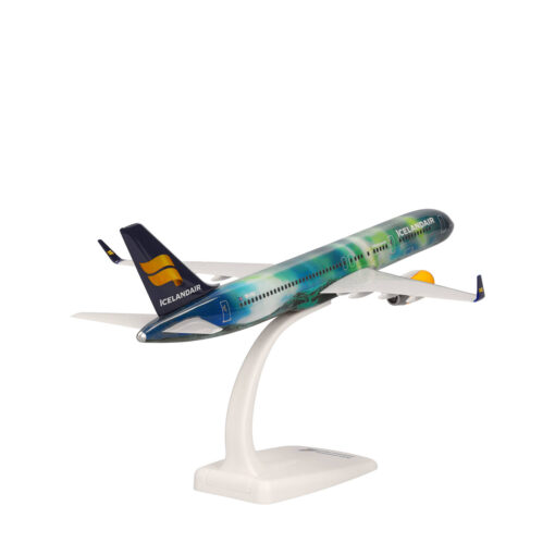 Herpa Wings Snapfit 1:200 Icelandair Boeing 757-300 TF-FIU 610735-001 Vorbestellung – Bild 3