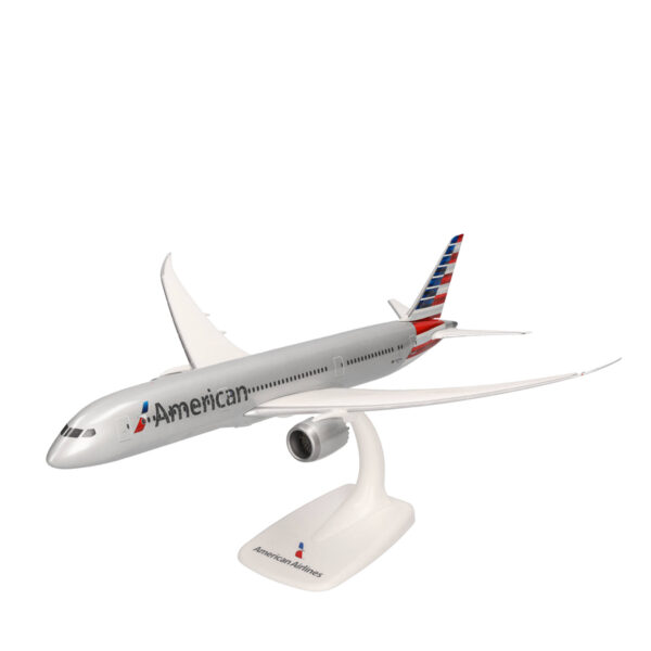 Herpa Wings Snapfit 1:200 American Airlines Boeing 787-9 N820AL 612043