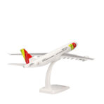 Herpa Wings Snapfit 1:200 TAP Air Portugal A340-300 CS-TOB 614528 – Bild 4
