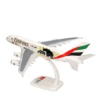 Herpa Wings Snapfit 1:250 Emirates A380 A6-EER 612180 – Bild 3