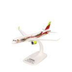 Herpa Wings Snapfit 1:200 airBaltic A220-300 YL-ABX 614559