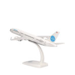 Herpa Wings Snapfit 1:200 Pan Am Boeing 757-200 TF-FIC 614603 – Bild 3
