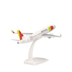Herpa Wings Snapfit 1:200 TAP Air Portugal A321LR CS-TXF 613835 – Bild 4