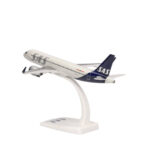Herpa Wings Snapfit 1:200 SAS Scandinavian Airlines A320neo SE-ROX 612708 – Bild 3