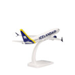 Herpa Wings Snapfit 1:200 Icelandair Boeing 737 Max 8 TF-ICY 614641 – Bild 4