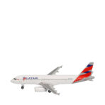 Herpa Wings 1:500 LATAM Airlines Chile A320 CC-BLA 538862 (Wings Club Edition) – Bild 2
