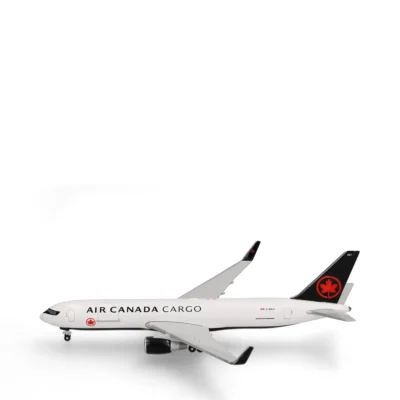 Herpa 539210 Air Canada Cargo Boeing 767-300F C-GHLV Sammlermodell