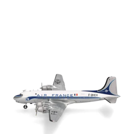 Herpa Flugzeugmodell Air France Douglas DC-4 1:200 Artikel 571104-001
