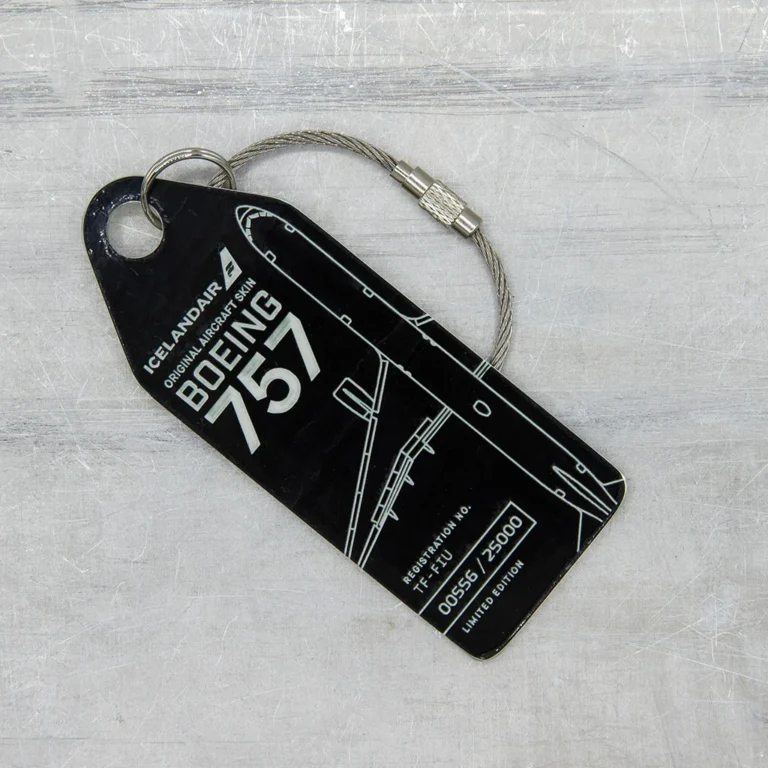 Aviationtag Icelandair Boeing 757 Hekla Aurora schwarz