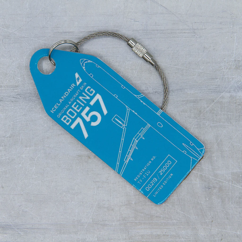 Aviationtag Icelandair Boeing 757 Hekla Aurora TF-FIU hellblau